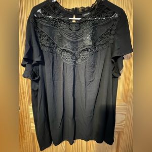 Torrid Crinkle gauze, crotchet yoke flutter short sleeve deep black